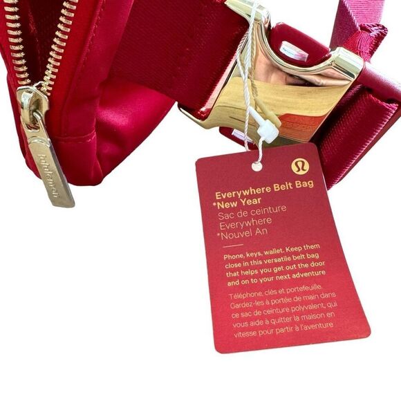 ♥️ DARK RED ♥️ LULULEMON Everywhere Belt Bag + Gold Hardware - New Year NWT - Picture 7 of 7
